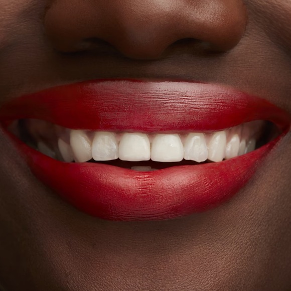 MAC Lusterglass Sheer Shine Lipstick- Flustered - Picture 4 of 8